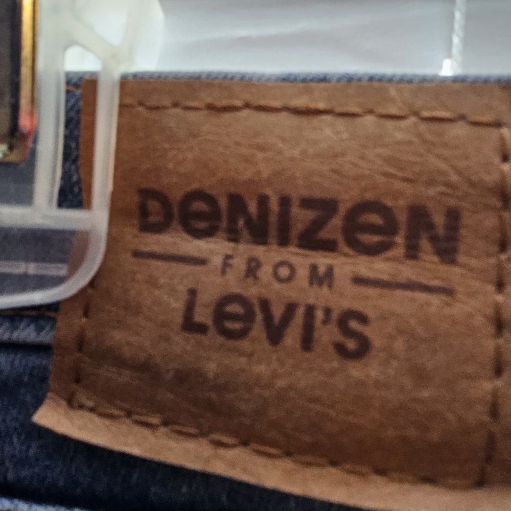 Denizen from Levi's Women's Dark Indigo Skinny Ripped Jeans - Picture 6 of 10